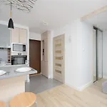 Apartamento Chlodna With A View Wola By Renters *