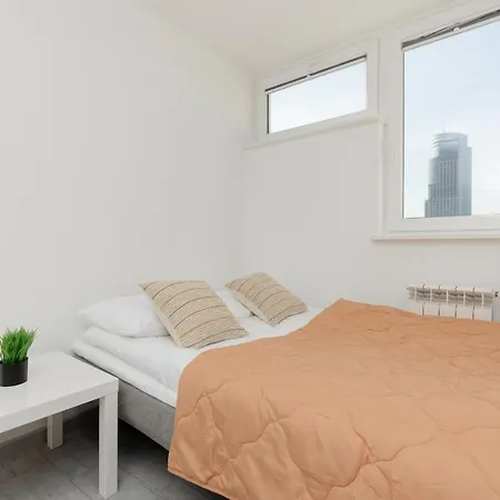 Chlodna With A View Wola By Renters 아파트