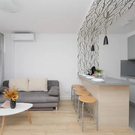 아파트 Chlodna With A View Wola By Renters *