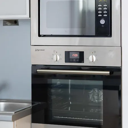 Chlodna With A View Wola By Renters 아파트