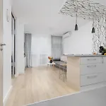 شقة Chlodna With A View Wola By Renters