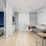 شقة Chlodna With A View Wola By Renters
