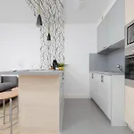 Chlodna With A View Wola By Renters *